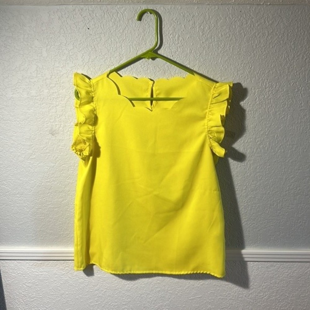 SHEIN ruffle sleeveless blouse.